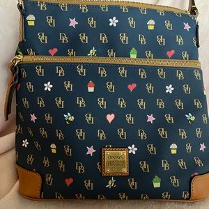 Dooney & Bourke Bag